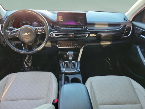 Certified 2023 Kia Seltos EX AWD/4WD image 8