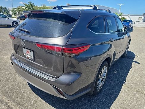 Used 2020 Toyota Highlander Platinum AWD/4WD image 5