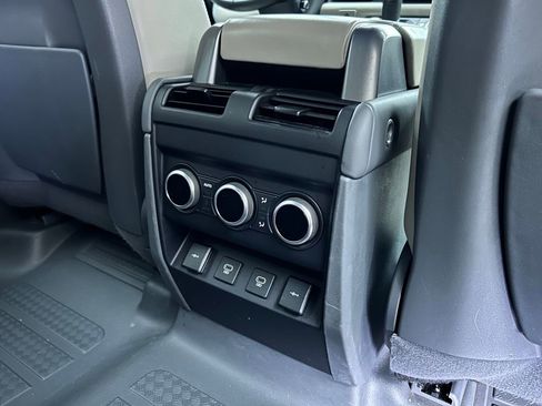 Used 2022 Land Rover Defender 110 XS Edition image 38