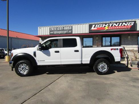 Used 2019 Ford F250 XL w/ STX Appearance Package image 2