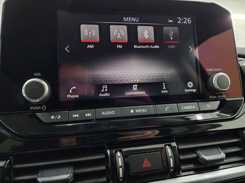 Used 2025 Nissan Pathfinder SV image 45