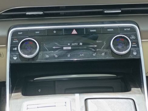 Used 2022 Genesis GV80 3.5T w/ Prestige Package 07 AWD/4WD image 29