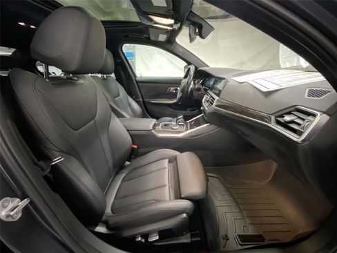 Used 2021 BMW 330e xDrive 330e xDrive w/ M Sport Package image 30