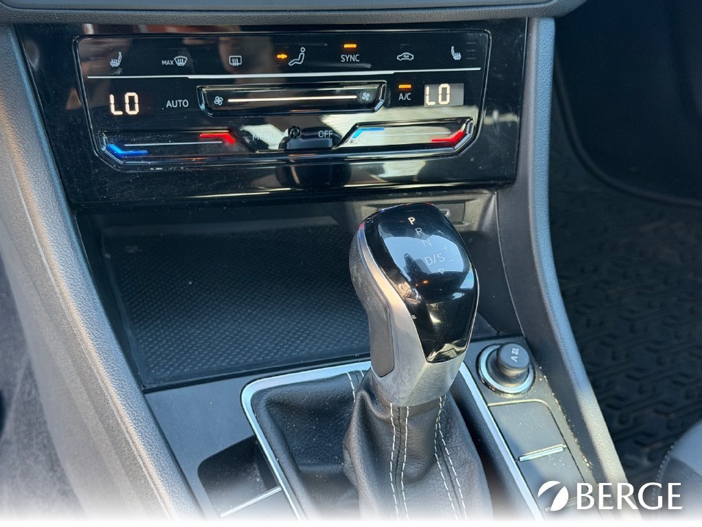 Used 2025 Volkswagen Jetta Sport FWD image 25