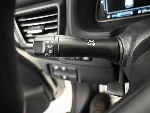 Used 2023 Nissan Leaf S image 18