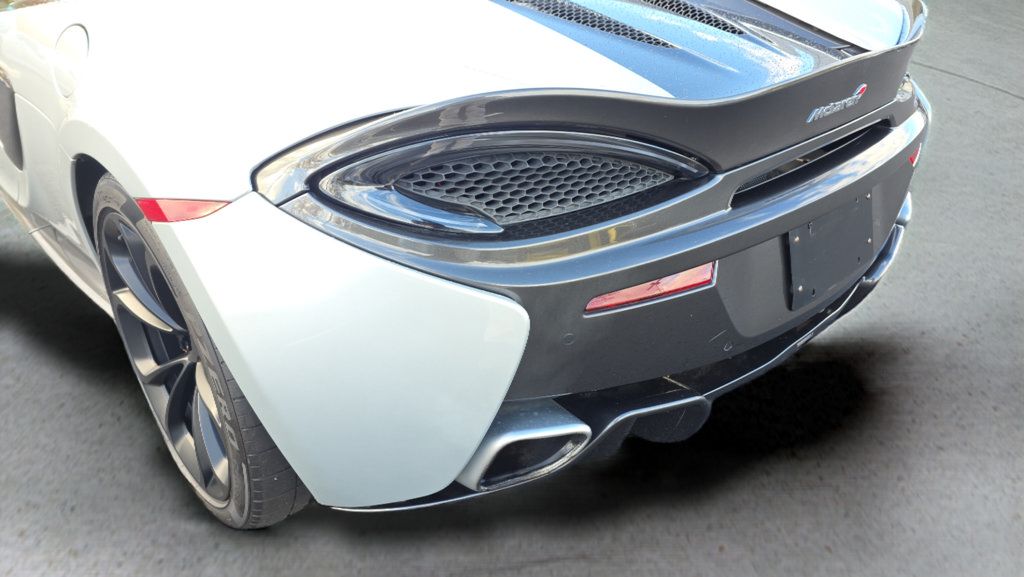 Used 2018 McLaren 570S Spider RWD image 12