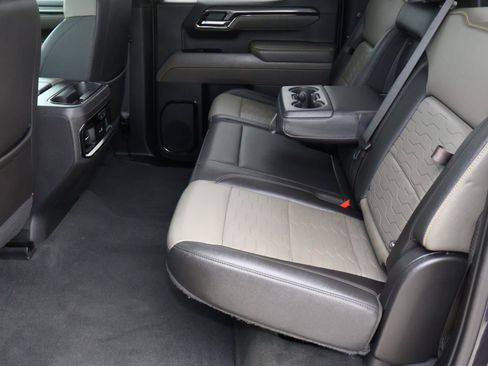 Used 2022 Chevrolet Silverado 1500 ZR2 w/ Technology Package image 23