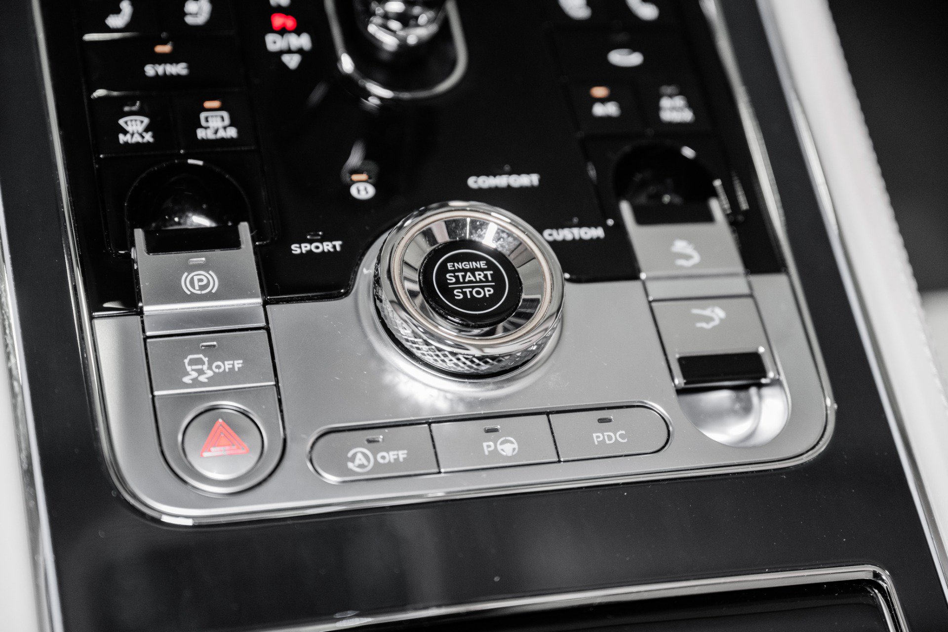 Certified 2023 Bentley Continental GT Azure AWD/4WD image 38