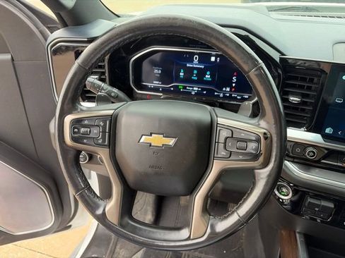 Used 2023 Chevrolet Silverado 1500 High Country w/ High Country Premium Package AWD/4WD image 14