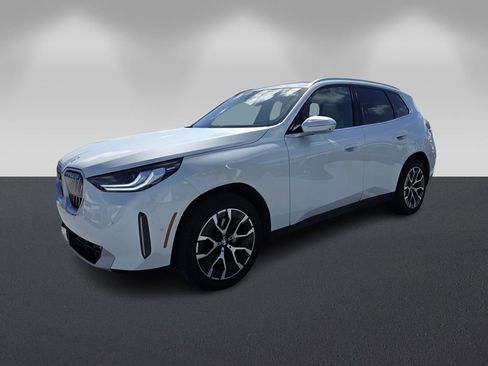 Certified 2025 BMW X3 xDrive30i w/ Premium Package image 8