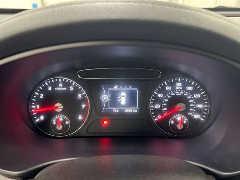 Used 2018 Kia Sorento AWD image 12