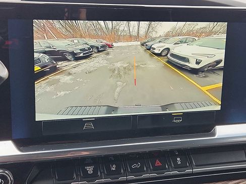 Used 2024 Chevrolet Silverado 2500 LT image 17