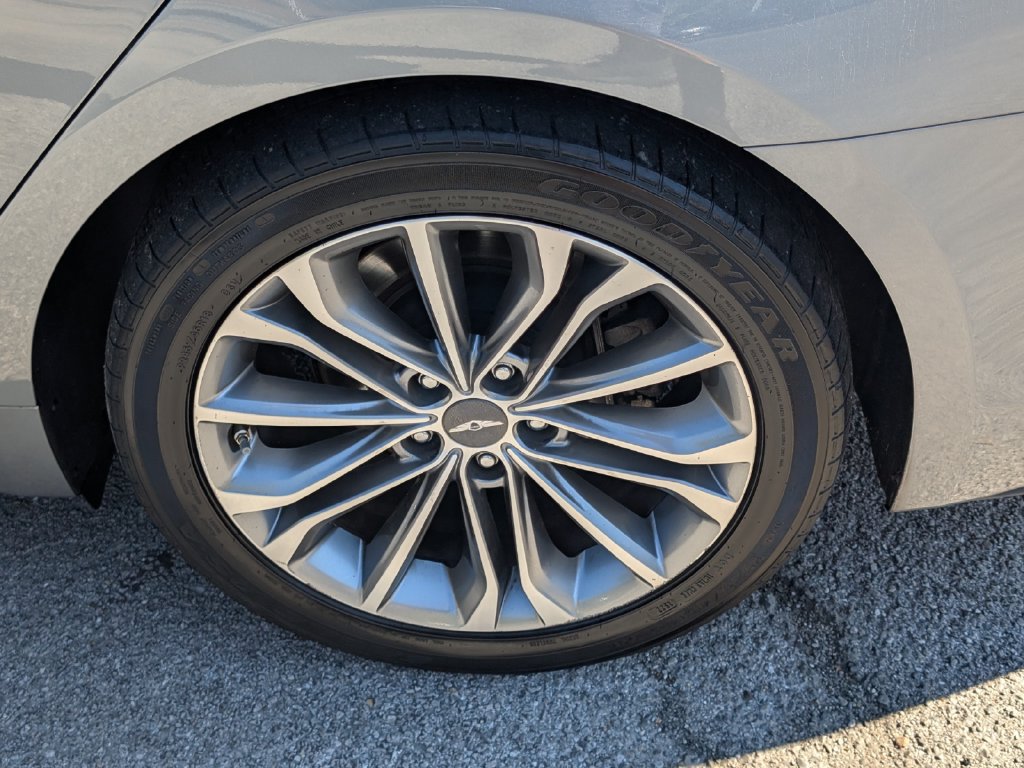 Used 2016 Hyundai Genesis 3.8 w/ Option Group 04 AWD/4WD image 23