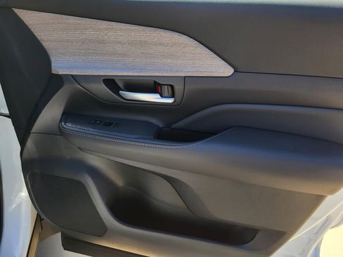 Used 2025 Toyota Grand Highlander AWD Hybrid image 7