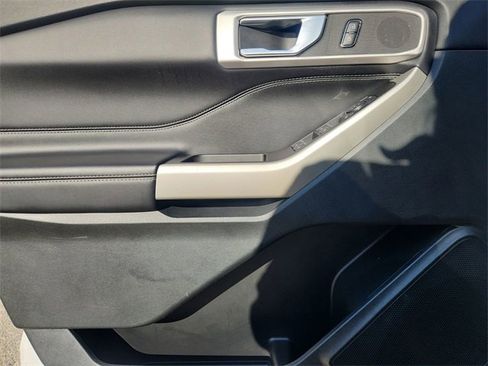 Used 2021 Ford Explorer XLT w/ Equipment Group 202A image 22