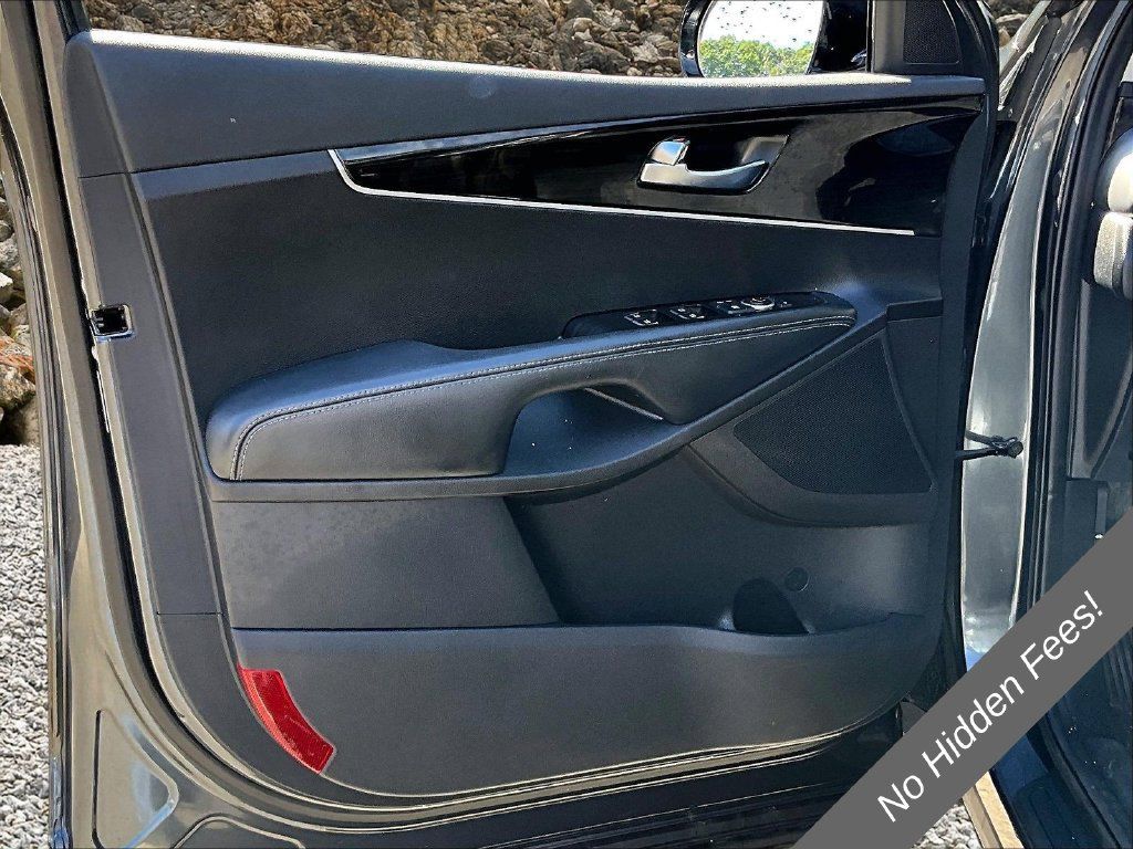Used 2019 Kia Sorento AWD w/ LX Convenience Package image 17