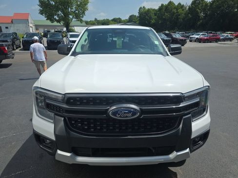 Used 2025 Ford Ranger XLT w/ FX4 Off-Road Package AWD/4WD image 3