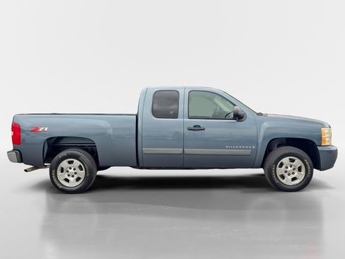 Used 2007 Chevrolet Silverado 1500 LT w/ 1LT Convenience Package RWD image 6