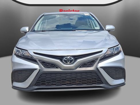 Used 2024 Toyota Camry SE FWD image 2