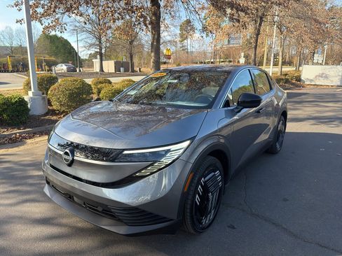 New 2026 Nissan Leaf w/ Floor Mat Package (S+) image 3