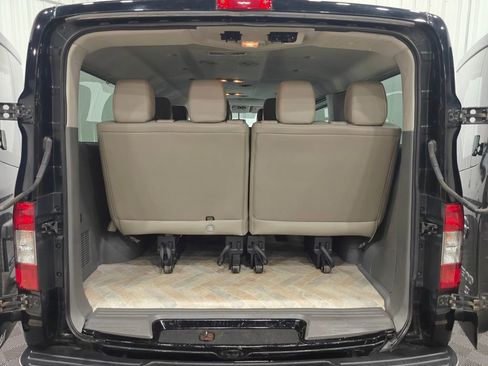 Used 2019 Nissan NV 3500 SL image 27