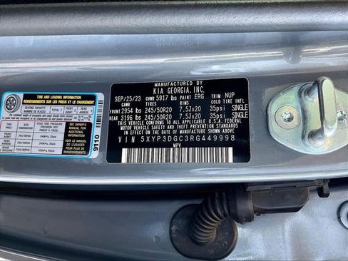 Used 2024 Kia Telluride EX w/ EX Captain's Chair Package AWD/4WD image 22