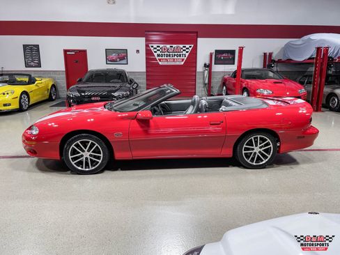 Used 2002 Chevrolet Camaro Z28 w/ SS Performance/Appearance Pkg image 2