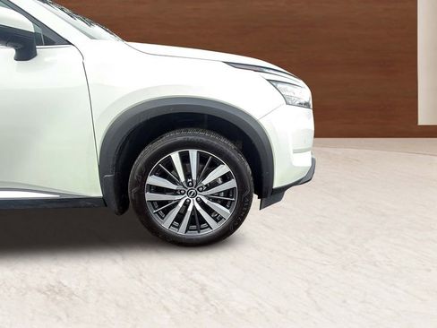 Used 2022 Nissan Pathfinder Platinum w/ Cargo Package image 21