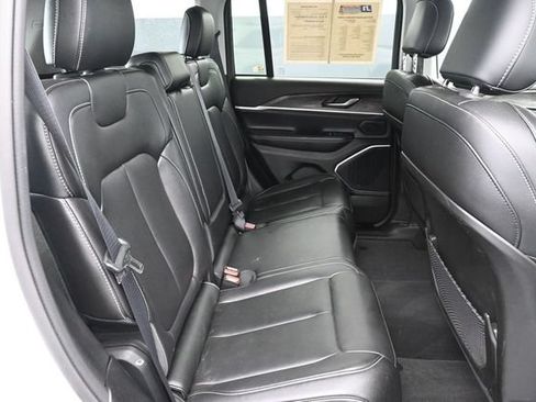 Used 2023 Jeep Grand Cherokee Limited AWD/4WD image 30