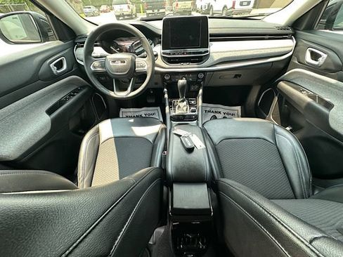 Used 2022 Jeep Compass Latitude AWD/4WD image 19