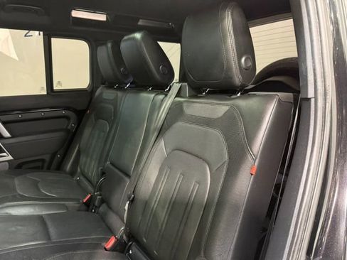 Used 2022 Land Rover Defender 110 X-Dynamic SE AWD/4WD image 19