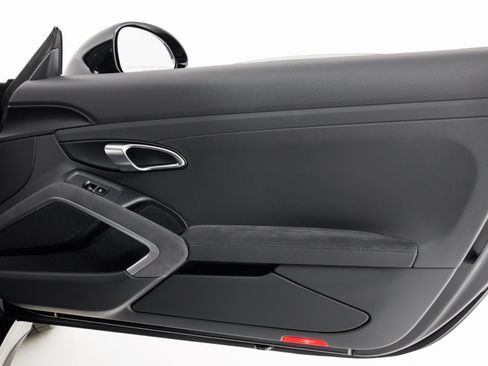 Used 2017 Porsche 911 Carrera GTS RWD image 39