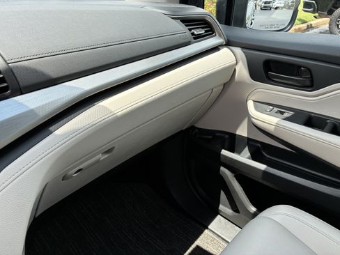Used 2025 Honda Odyssey EX-L image 34