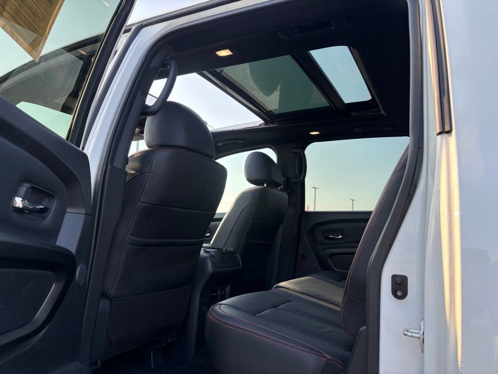 Used 2024 Nissan Titan PRO-4X w/ Pro-4x Convenience Package AWD/4WD image 41