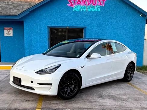 Used 2019 Tesla Model 3 Standard Range Plus RWD image 1