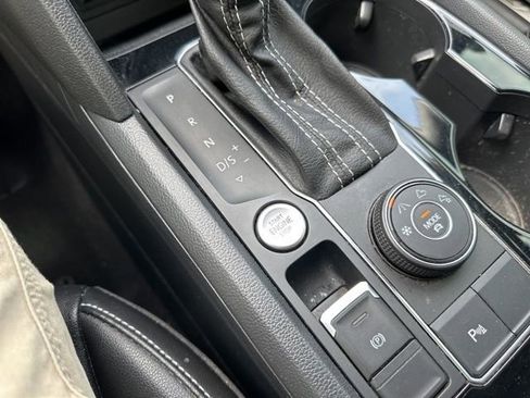 Used 2022 Volkswagen Atlas SE image 35