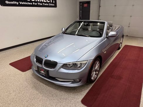 Used 2011 BMW 328i Convertible RWD image 4