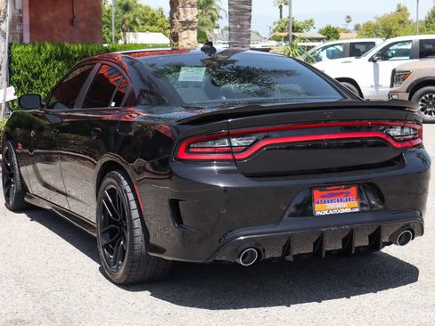 Used 2022 Dodge Charger R/T RWD image 6