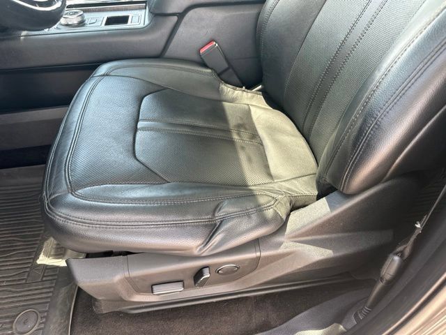 Used 2018 Ford Expedition Limited RWD image 14