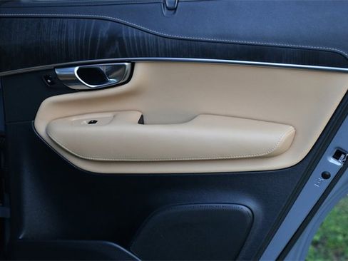 Used 2021 Volvo XC90 T6 Inscription w/ Protection Package Premier image 28