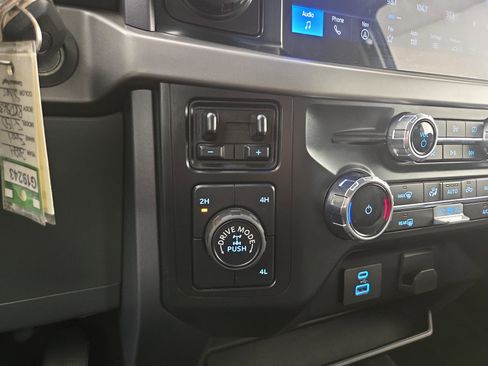 Used 2024 Ford F150 XLT w/ Tow/Haul Package image 25