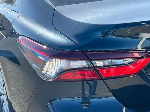 Used 2021 Toyota Camry LE FWD image 20
