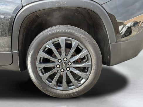 Used 2023 Chevrolet Traverse RS image 18