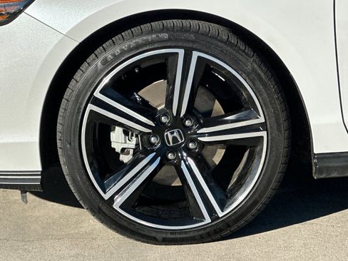 Used 2023 Honda Accord Sport image 30