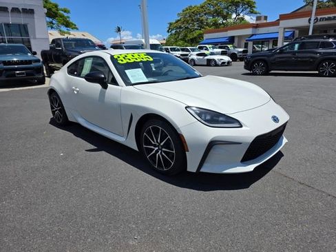 Used 2023 Toyota GR86 RWD image 1