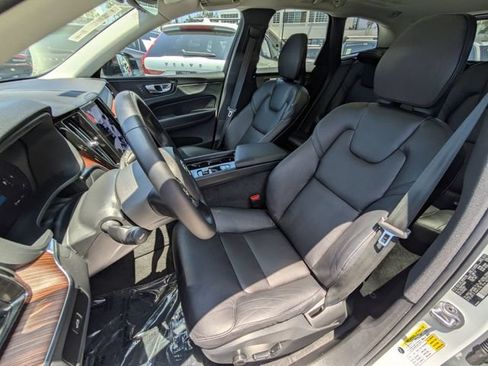 Certified 2023 Volvo XC60 B5 Plus w/ Climate Package FWD image 13