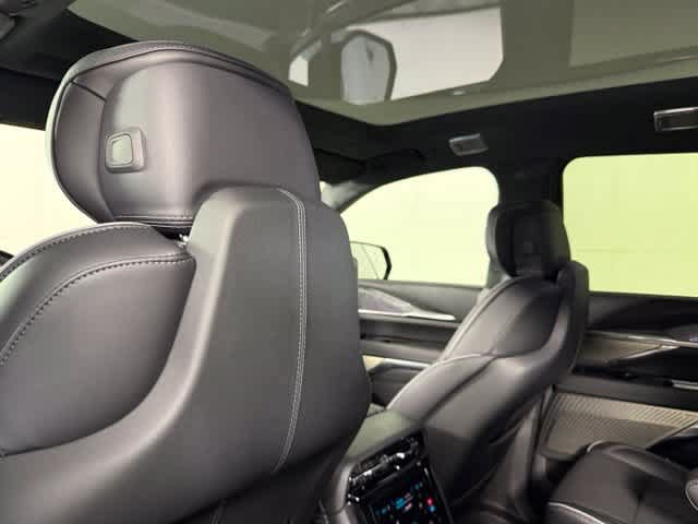 New 2026 Cadillac Escalade IQ Sport 2 w/ LPO, ONYX Package AWD/4WD image 25
