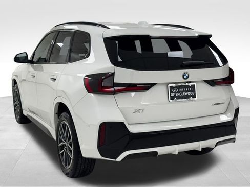 Used 2023 BMW X1 xDrive28i w/ Premium Package image 5