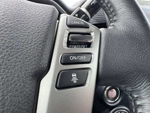 Used 2023 Nissan Titan SV w/ SV Utility Package image 15