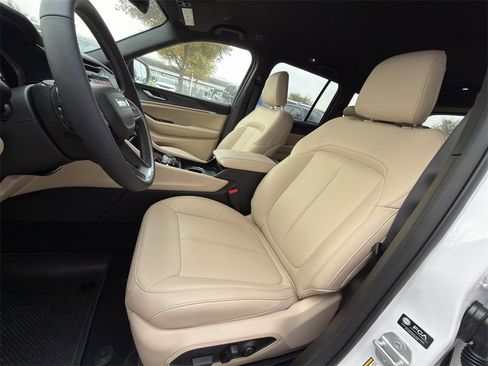 New 2025 Jeep Grand Cherokee Limited w/ Trailer Tow Package image 19